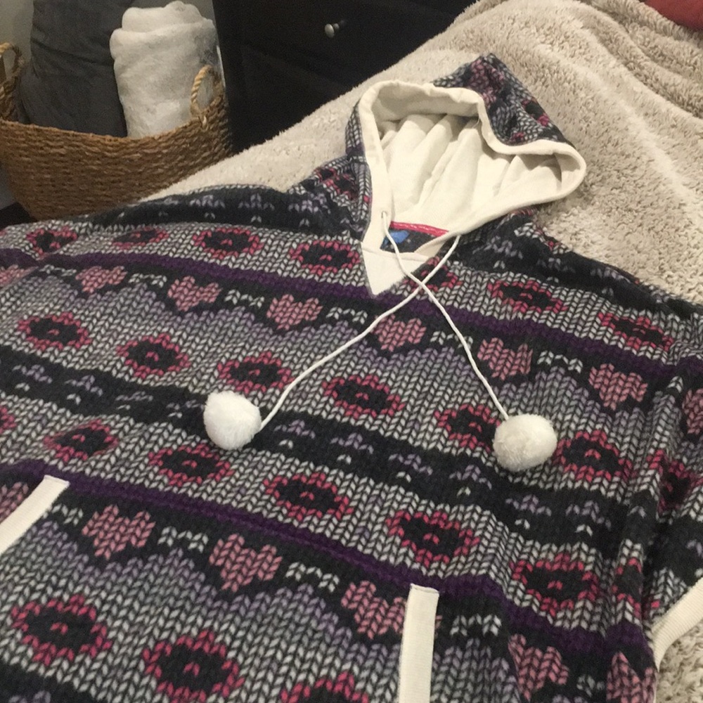 Simply Vera Fleece Poncho